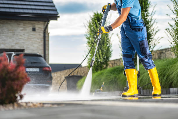 Best Pressure Washing Siding  in Moraine, OH