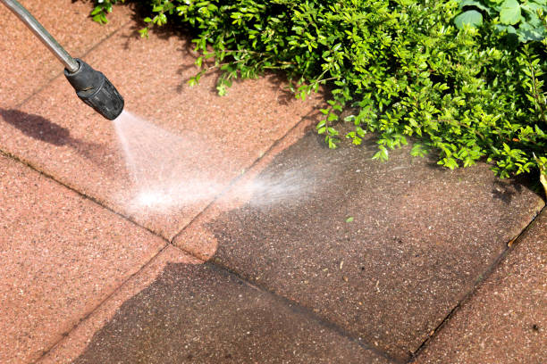 Best Sidewalk Pressure Washing  in Moraine, OH